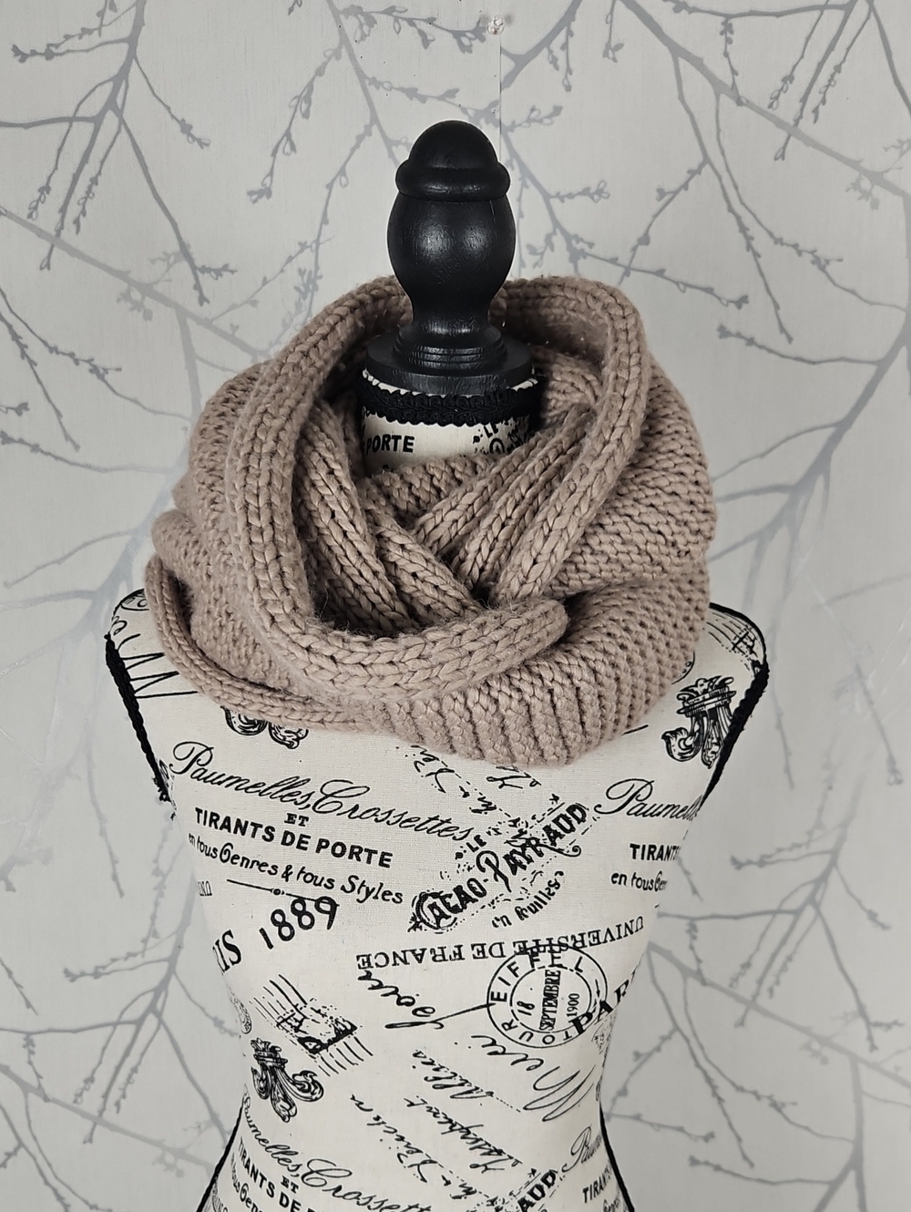 Club Monaco 48% Wool 22% Alpaca Blend Chunky Knit Infinity Scarf - Picture 2 of 4